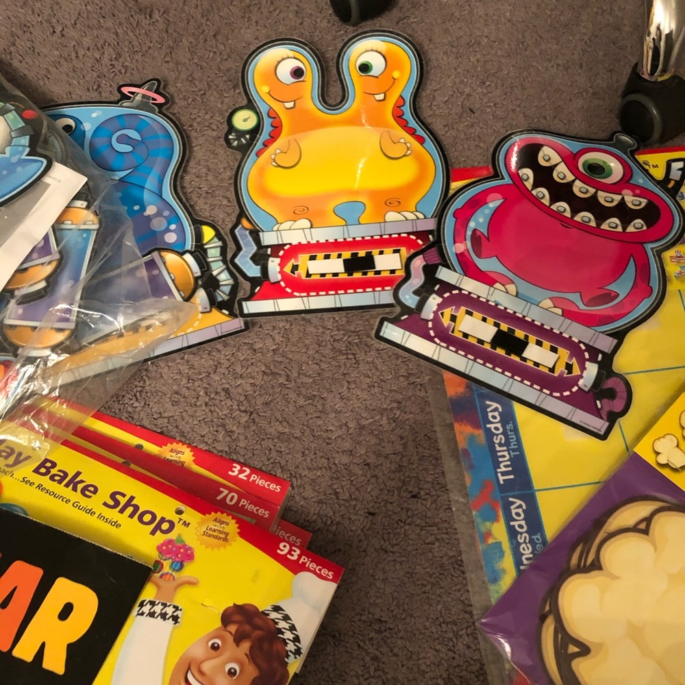 CLASSROOM WALL DECOR AND CHARTS EARLY LEARNING. All laminated! Most have Velcro. - Picture 8 of 16